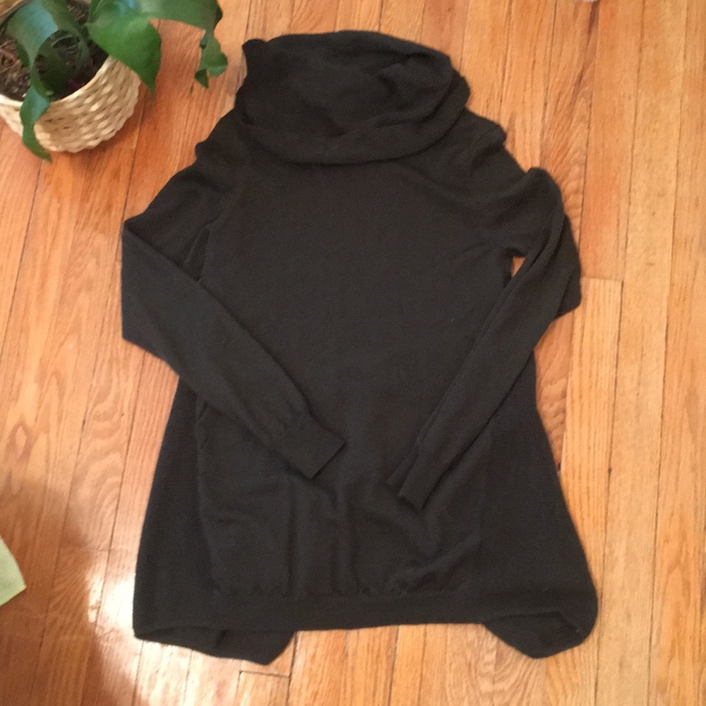 Ellen Tracy 100% merino wool draped sweater